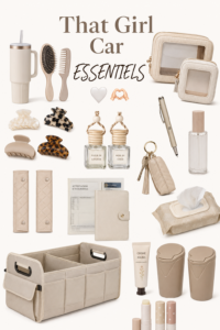 Vue d'un intérieur de voiture bien organisé avec des accessoires pratiques pour femmes.