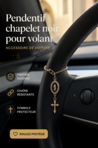 Chapelet noir élégant accroché à un volant de voiture, ajoutant une touche personnelle.