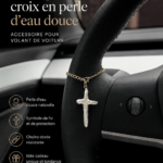 accessoire de volant en perles d'eau douce élégant sur un volant de voiture