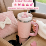 Décoration colorée du siège passager d'une voiture pour adolescent