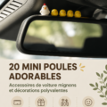 Décorations mignonnes pour tableau de bord de voiture avec des figurines de poules colorées.