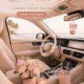 Intérieur de SUV décoré avec des accessoires blush
