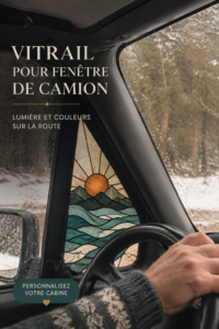 Un camion avec des vitres décorées de verre coloré