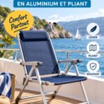 Chaise de pont moderne sur un bateau, parfaite pour la détente en plein air.
