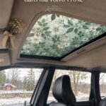 Toit ouvrant floral personnalisé sur une Volvo V70, ajoutant une touche de couleur et d'originalité.